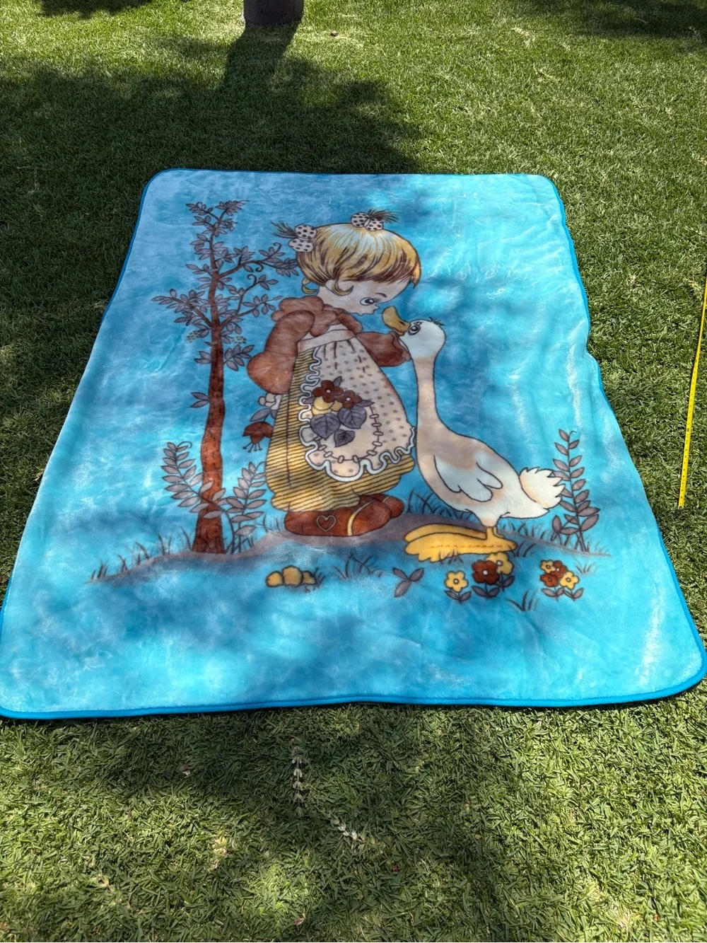 Vintage Korean Mink Blanket Baby Blue Little Girl w/ Duck 82 x 61 EUC Precious